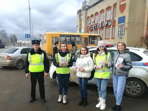В Шатках госавтоинспекторы провели профилактическую акцию
